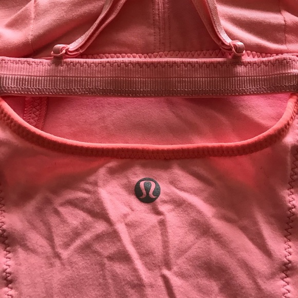Cute flattering lululemon tank top! - Picture 3 of 3